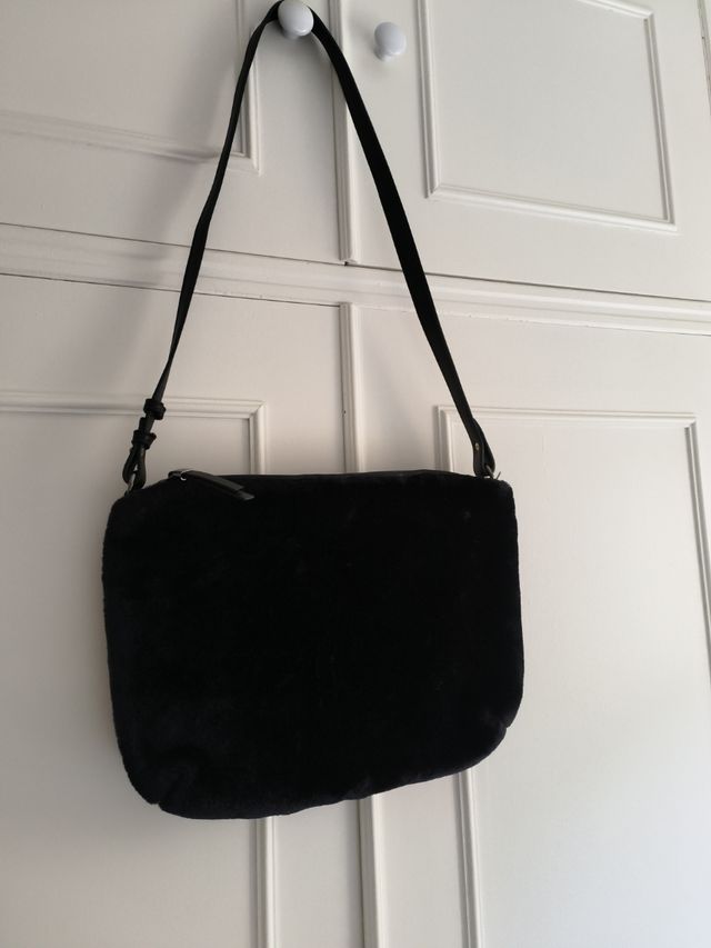 Bolso pelito negro