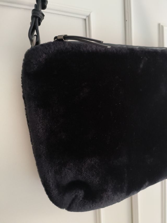 Bolso pelito negro