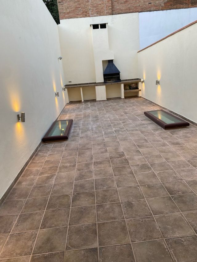 VENDO CASA SABADELL CENTRO c/GURREA