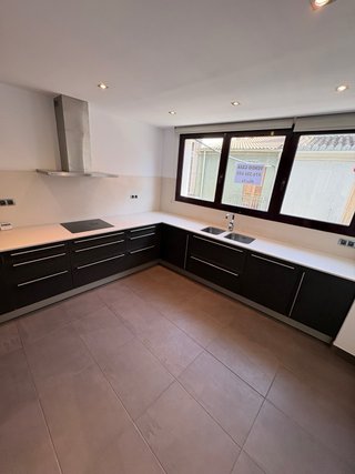 VENDO CASA SABADELL CENTRO c/GURREA