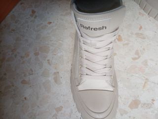 Tenis tipo botas