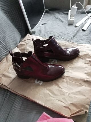 Botines marca blanco 37