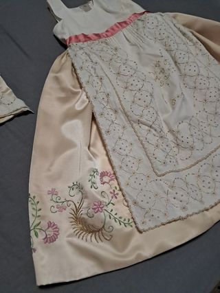 Traje de fallera niña