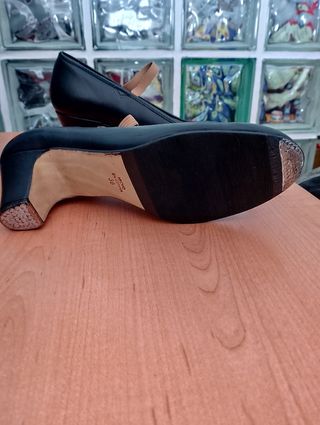 Zapatos de flamenco con chapas