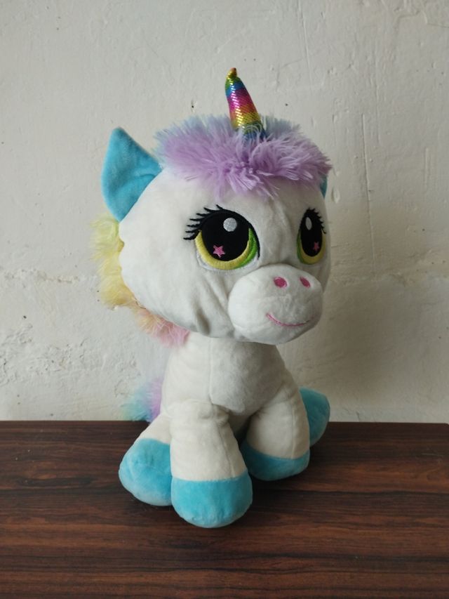Unicornio de peluche