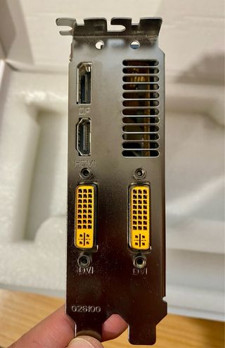 Tarjeta grafica ZOTAC GTX 550 Ti ZT5040110L