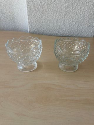Juego de dos cuencos de cristal