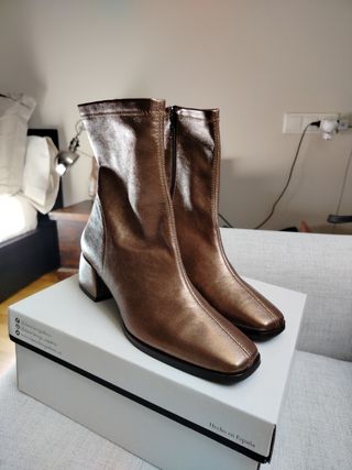 Botines piel doradas T38