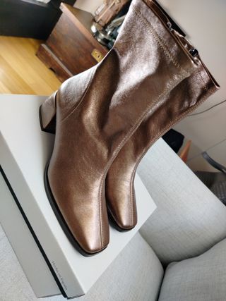 Botines piel doradas T38