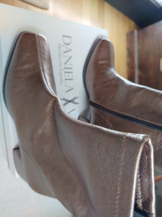 Botines piel doradas T38