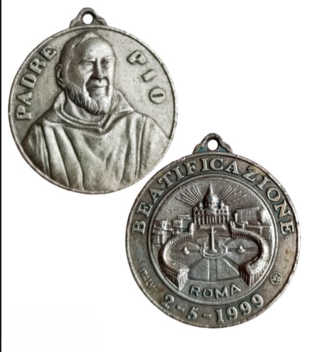 Medaglia beatificazione padre Pio 1999
