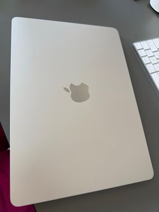 Macbook Air M2 2022 como nuevo 