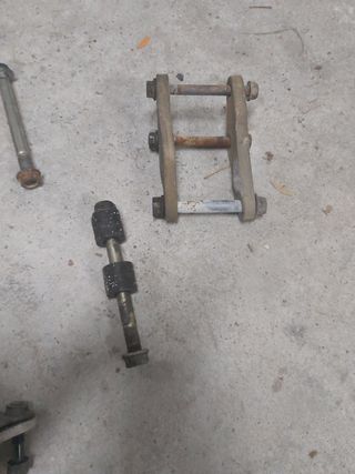 Soportes  motor honda dominator 