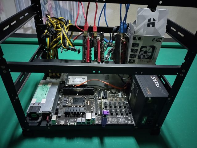 Rig minería 12 GPUs sin gráficas