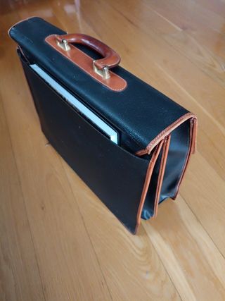 Maletin porta documentos Silvani