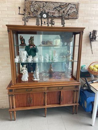 Aparador con Vitrina en Cristal