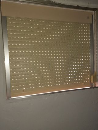 PERSIANAS DE PVC , ALUMINIO ,MADERA Y ESPARTO 