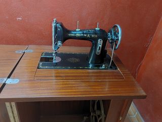 Maquina coser antigua