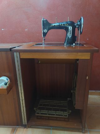 Maquina coser antigua