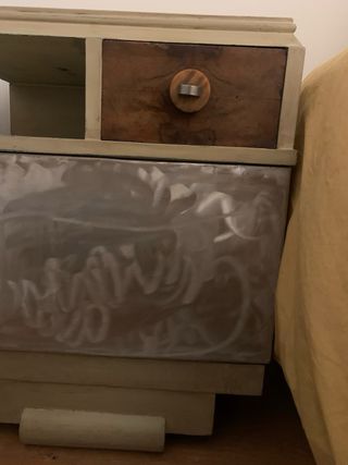 Mesitas de noche antiguas restauradas