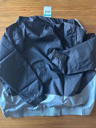 Chaqueta cortavientos NIKE Club a estrenar