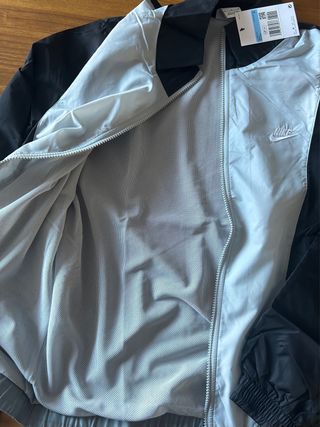 Chaqueta cortavientos NIKE Club a estrenar