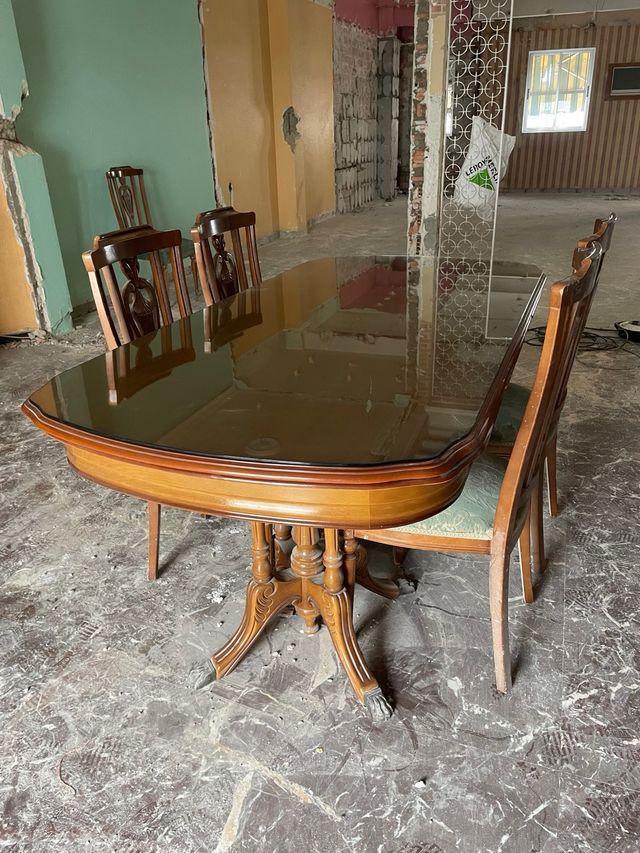 Mesa clasica de comedor extensible