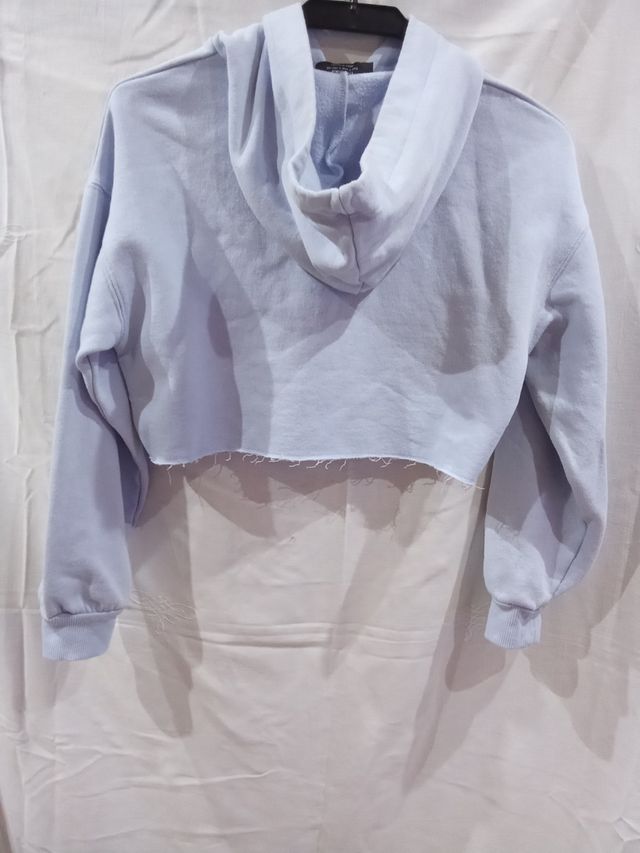 Sudadera Bershka talla S azul celeste 