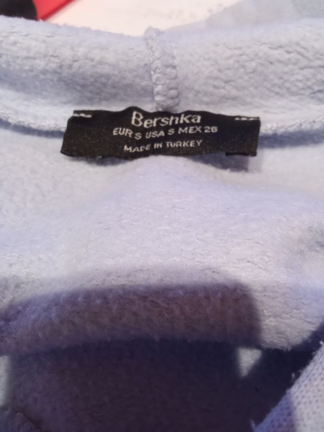 Sudadera Bershka talla S azul celeste 
