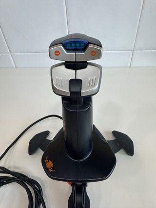 Volante Saitek para XBox 360 con pedales  joystick
