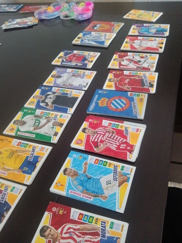 Adrenalyn 2022-23 cartas