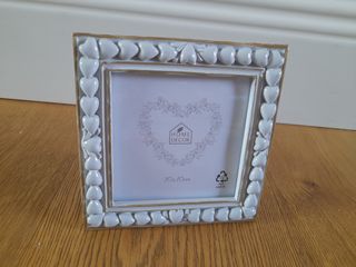 Cornice bianca con cuori 10x10