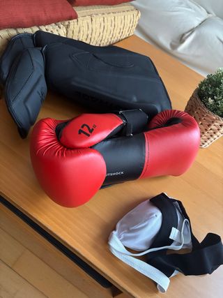 Pack Boxeo Outshock 12oz Coquilla y espinilleras