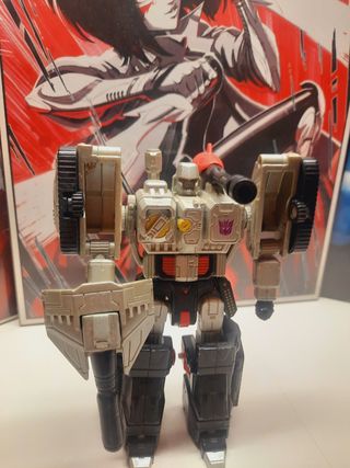 Transformers Megatron war whithin raro