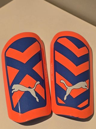 Espinilleras Puma fútbol niño