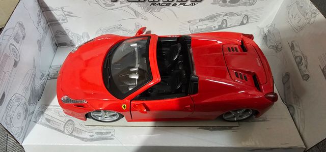 Modellino Ferrari 458 Spider scala 1:24 nuovo