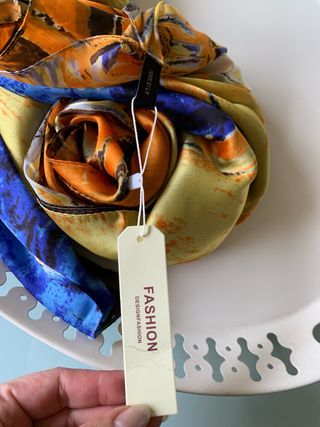 Fular de seda multicolor nuevo