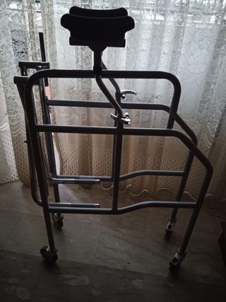 Girello adulti con ascellari