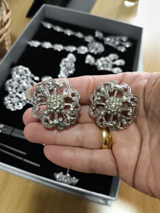 Aderezo color plata 