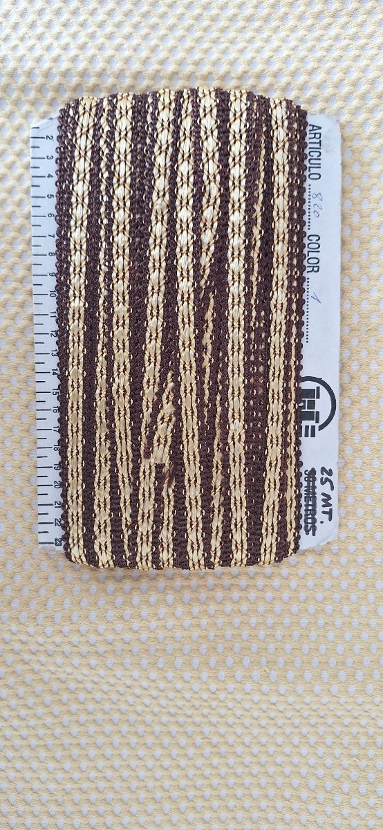 Pasamaneria color marrón y vainilla