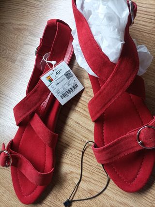 Sandalias color rojo de piel