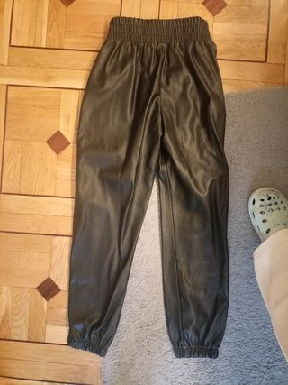 Pantalon estilo cuero berska 