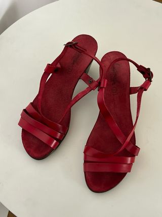 Sandalias cuero piel rojas