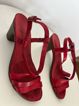 Sandalias cuero piel rojas