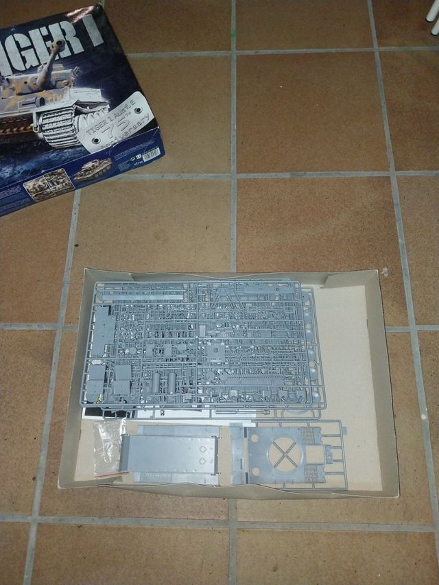 Maqueta revell Tiger I