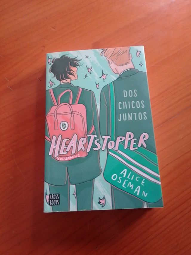 Heartstopper 1. Dos chicos juntos: Los libros que han vendido un millón de ejemplares, ahora una serie de Netflix