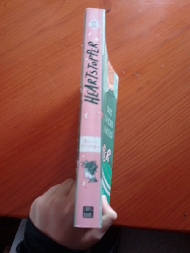 Heartstopper 1. Dos chicos juntos: Los libros que han vendido un millón de ejemplares, ahora una serie de Netflix