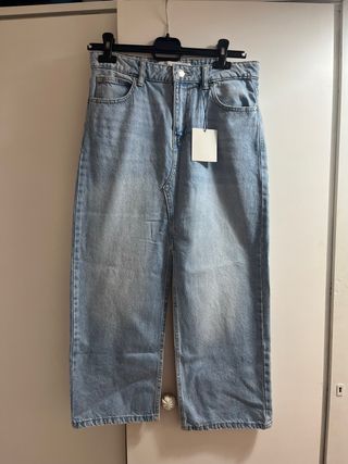 Falda vaquera midi talla S/36 de Bershka