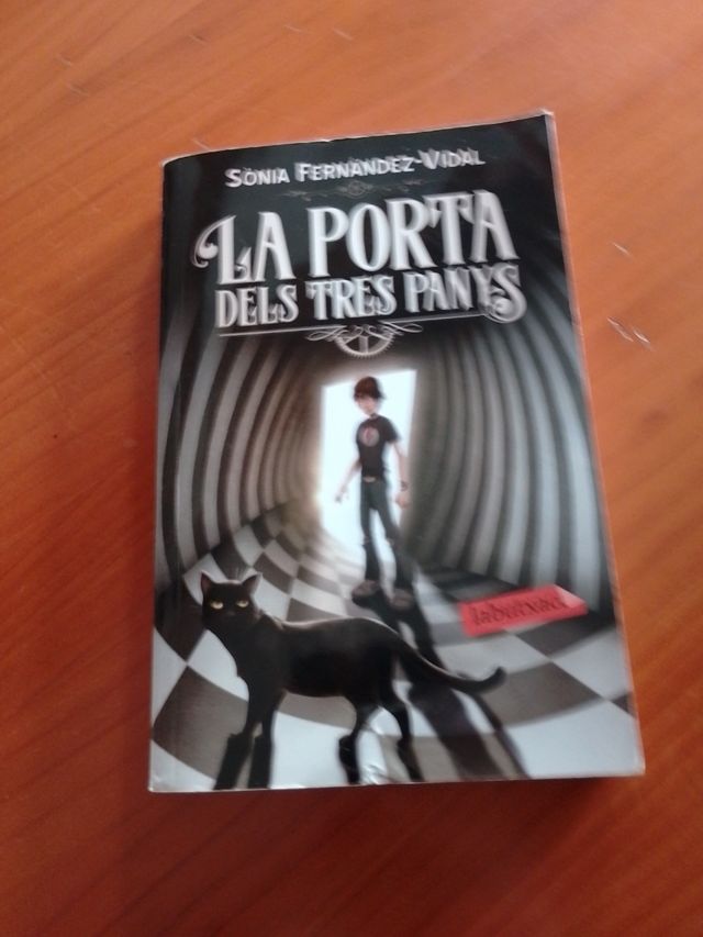 La porta dels tres panys