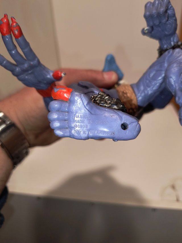 Figura de pequeños guerreros